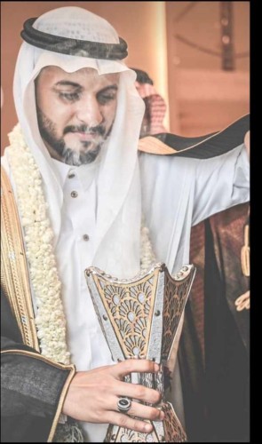 “عبدالعزيز مباركي ” يحتفل بليلة زفافه في قصر أمسيتي بمحافظة أحد المسارحة