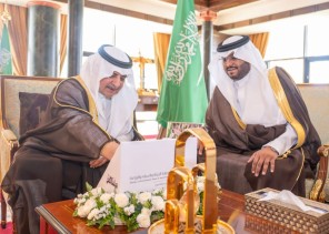 أمير منطقة تبوك يدشّن فعاليات أسبوع البيئة تحت شعار “بيئتنا كنز” أمير منطقة تبوك يدشّن فعاليات أسبوع البيئة تحت شعار “بيئتنا كنز”