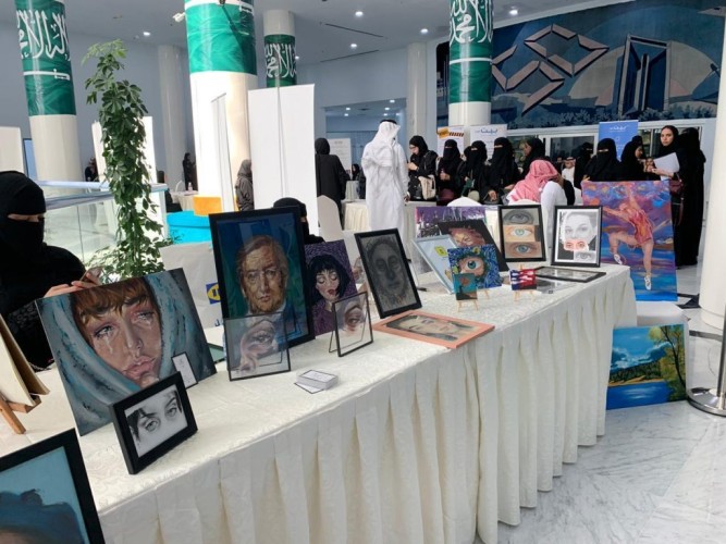خريجات “الكلية التقنية العالمية” يتنافسن على 700 فرصة وظيفية
