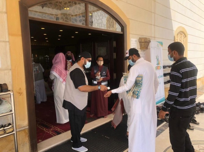 شاهد .. الشؤون الإسلامية بمكة المكرمة تكثف جولاتها الرقابية على المساجد والجوامع اليوم