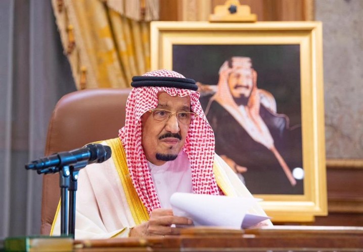 خادم الحرمين: نعيش في مرحلة صعبة في تاريخ العالم لكنها ستمر وتمضي رغم قسوتها ومرارتها