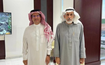 تبادلا الأحاديث الودية ومناقشة أمور الفكر والأدب .. الأديب “حمد حميد الرشيدي يزور مبارك عايض الزبني في ديوانه العامر بحائل