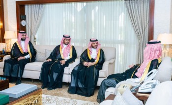نائب أمير الشرقية يستقبل معالي مساعد وزير الموارد البشرية والتنمية الاجتماعية للخدمات المشتركة نائب أمير الشرقية يستقبل معالي مساعد وزير الموارد البشرية والتنمية الاجتماعية للخدمات المشتركة