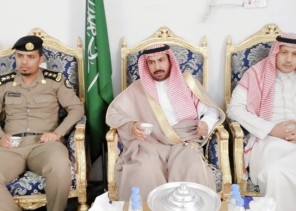 محافظ الحائط يقوم بجولة تفقدية لـ”مركز المناخ” والقرى التابعة محافظ الحائط يقوم بجولة تفقدية لـ”مركز المناخ” والقرى التابعة