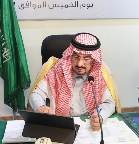 سمو أمير منطقة الرياض يزور محافظة الحريق