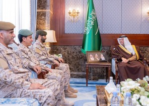 سمو محافظ الأحساء يستقبل قائد كتيبة الدفاع ضد أسلحة التدمير الشامل الأولى بالأحساء سمو محافظ الأحساء يستقبل قائد كتيبة الدفاع ضد أسلحة التدمير الشامل الأولى بالأحساء