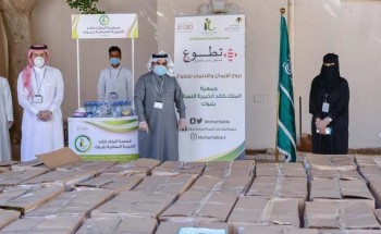 العطوي : خيرية الملك خالد النسائية بتبوك وزعت ألف سلة غذائية