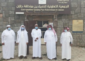 الجمعية التعاونية للصيادين توزع اكثر من ١٥٠٠ سلة غذائية على المستفيدين من خدماتها الجمعية التعاونية للصيادين توزع اكثر من ١٥٠٠ سلة غذائية على المستفيدين من خدماتها