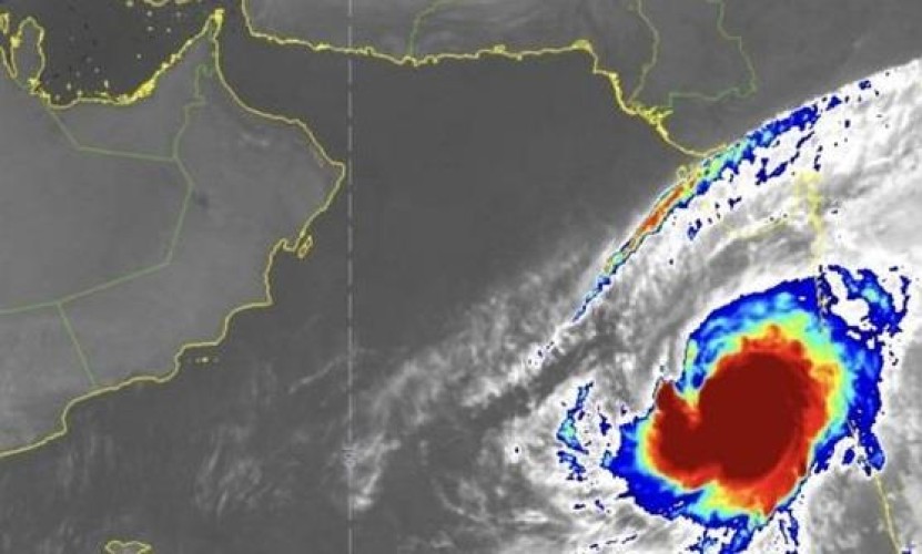 الكشف عن مدى تأثر أجواء المملكة بإعصار بحر العرب المنتظر