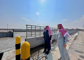 سمو محافظ حفر الباطن يقوم بجولة ميدانية للوقوف على أعمال الأمانة أثناء الحالة المطرية التي تشهدها المحافظة