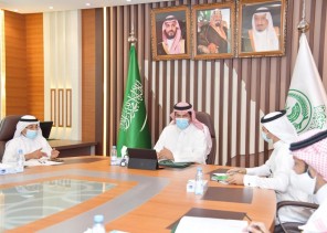 وكيل إمارة جازان يعقد اجتماعاً عبر -الاتصال المرئي- مع وكيل وزارة الموارد البشرية لفروع المناطق .. وكيل إمارة جازان يعقد اجتماعاً عبر -الاتصال المرئي- مع وكيل وزارة الموارد البشرية لفروع المناطق ..