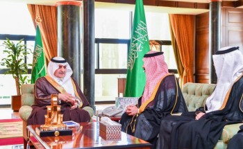أمير تبوك يستقبل رئيس وأعضاء مجلس إدارة الجمعية الصيدلية السعودية أمير تبوك يستقبل رئيس وأعضاء مجلس إدارة الجمعية الصيدلية السعودية