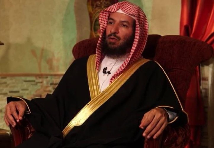 فيديو.. الشيخ الشثري يُوضح حكم التوقيع بالحضور عن الزميل المتأخر على العمل