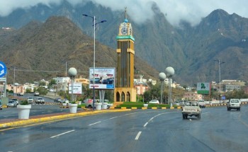 بعد تنبيهات الأرصاد .. بلدية رجال ألمع تدعو لتوخي الحذر بعد تنبيهات الأرصاد .. بلدية رجال ألمع تدعو لتوخي الحذر