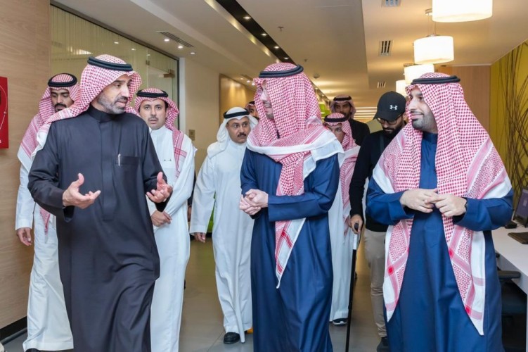 بحضور معالي وزير العمل ماكدونالدز السعودية تحتفل بتخريج دفعة جديدة من مدراء المطاعم السعوديين ضمن برنامج “طموح”