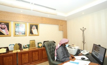 المدير العام لفرع الشؤون الإسلامية بالقصيم يعقد اجتماعًا عن بعد عبر تقنية الزوم مع مديري الادارات والمكاتب المدير العام لفرع الشؤون الإسلامية بالقصيم يعقد اجتماعًا عن بعد عبر تقنية الزوم مع مديري الادارات والمكاتب