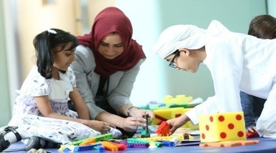نقص الامكانيات وعدم توفر البرامج بين وزارتي التنمية و التعليم ابرز العوائق