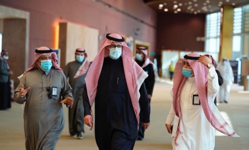 استعداداً للقمة الخليجية،مدير مطار الأمير عبدالمجيد بالعلا يستقبل رئيس هيئة الطيران المدني