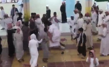 شاهد: مشاجرة حامية الوطيس داخل مدرسة ثانوية بجازان شاهد: مشاجرة حامية الوطيس داخل مدرسة ثانوية بجازان