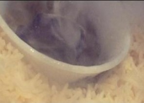 النمر يحذر من خلط الفحم المشتعل مع الأرز أو الشاي أثناء إعداده