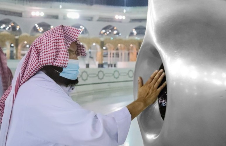 معالي الرئيس العام وقيادات الرئاسة يتشرفون بالمشاركة في أعمال تطييب الكعبة الشريفة