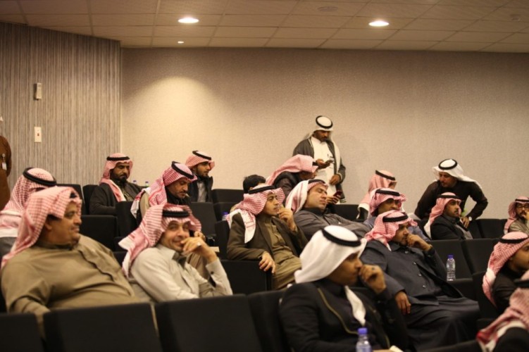 بلدية محافظة القريات تنفذ القرعة العلنية لتوزيع عدد(٨٢)منحة ملكية لعدد من المواطنين