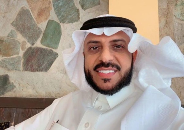 شاهد.. كلمة خاصة من مذيع الإخبارية “جيلاني الشمراني” بمناسبة تكريم الإعلامي “عبد الرحمن بن مرشد” شاهد.. كلمة خاصة من مذيع الإخبارية “جيلاني الشمراني” بمناسبة تكريم الإعلامي “عبد الرحمن بن مرشد”