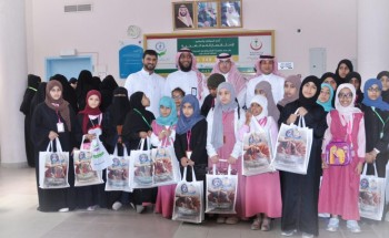 *العدالة والتعليم يقدمان هدايا لمرضى العناية التأهيلية بمستشفى العفالق* *العدالة والتعليم يقدمان هدايا لمرضى العناية التأهيلية بمستشفى العفالق*