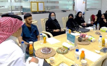 مركز حي العوالي يجتمع مع إدارة تعزيز الصحة بالتجمع الصحي بمكة متمثلاً ببرنامج التمكين المجتمعي