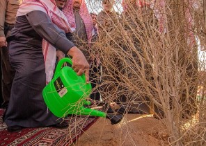 سمو أمير منطقة القصيم يزور مهرجان الغضا للثقافة والفنون بمحافظة عنيزة