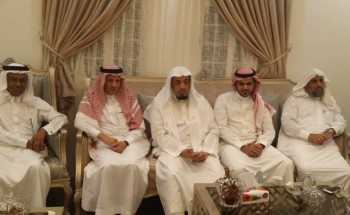 إحتفائية مكاوية على شرف الشيخ عبدالمحسن المرزوقي لتكريم المهندس حسين بحري إحتفائية مكاوية على شرف الشيخ عبدالمحسن المرزوقي لتكريم المهندس حسين بحري