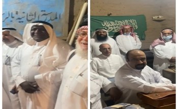 شاهد: أطباء ومهندسين يزورون قلعة جذعية التراثية .. ويجلسون في صفوف المدرسة الثانوية بالقصيم