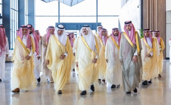 أمير الشرقية يدشّن «أرينا الخبر».. ويؤكد: المنشآت الحديثة تُجسد مستهدفات التنمية الاقتصادية والسياحية أمير الشرقية يدشّن «أرينا الخبر».. ويؤكد: المنشآت الحديثة تُجسد مستهدفات التنمية الاقتصادية والسياحية
