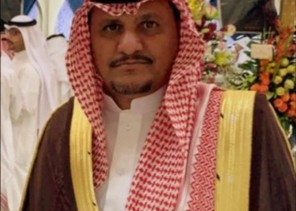 رجل الاعمال بن خلف يهنئ الملك سلمان بحلول عيد الفطر المبارك . رجل الاعمال بن خلف يهنئ الملك سلمان بحلول عيد الفطر المبارك .