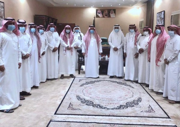 محافظ الدرب يستقبل أعضاء المركز الإعلامي بالمحافظة محافظ الدرب يستقبل أعضاء المركز الإعلامي بالمحافظة