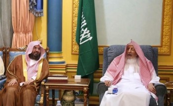 «المفتي العام» يستقبل السديس وأئمة الحرم.. ويشيد بجهود رئاسة الشؤون الدينية في إثراء تجربة الحجاج «المفتي العام» يستقبل السديس وأئمة الحرم.. ويشيد بجهود رئاسة الشؤون الدينية في إثراء تجربة الحجاج