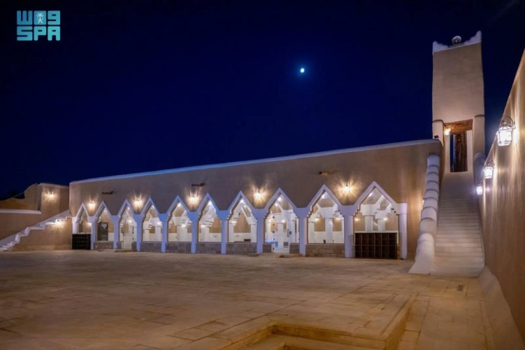 مسجد الرميلة التاريخي في الرياض يستعيد طابعه النجدي ضمن مشروع الأمير محمد بن سلمان