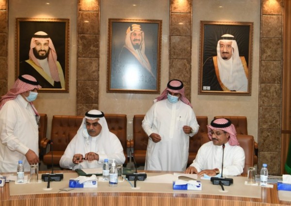 أمين الشرقية يوقع 6 اتفاقيات شراكة مع القطاع الخاص لتنفيذ عدد من المبادرات في الخبر أمين الشرقية يوقع 6 اتفاقيات شراكة مع القطاع الخاص لتنفيذ عدد من المبادرات في الخبر