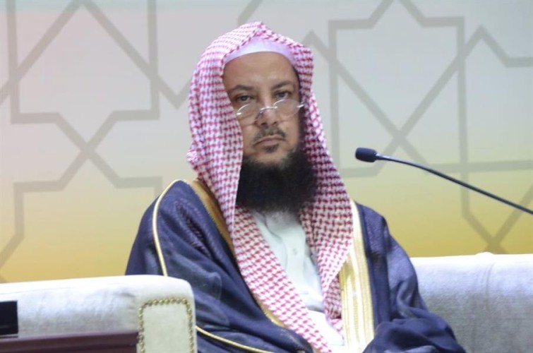 ما المقصود بقول “الفتوى تتغير بتغير الأزمنة والأمكنة والعادات”؟ .. السليمان يجيب! – فيديو