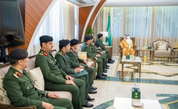 أمير الشرقية يستعرض مع مدير عام السجون «البرامج الإصلاحية» لنزلاء المنطقة والمشاريع الجاري تنفيذها أمير الشرقية يستعرض مع مدير عام السجون «البرامج الإصلاحية» لنزلاء المنطقة والمشاريع الجاري تنفيذها