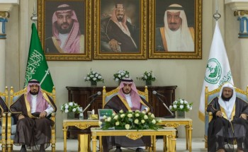 أمير الجوف يعلن خلال جلسته الدورية استحداث كليتين بجامعة الجوف..منوهاً بما توليه القيادة من اهتمام لأبناء وبنات المنطقة أمير الجوف يعلن خلال جلسته الدورية استحداث كليتين بجامعة الجوف..منوهاً بما توليه القيادة من اهتمام لأبناء وبنات المنطقة