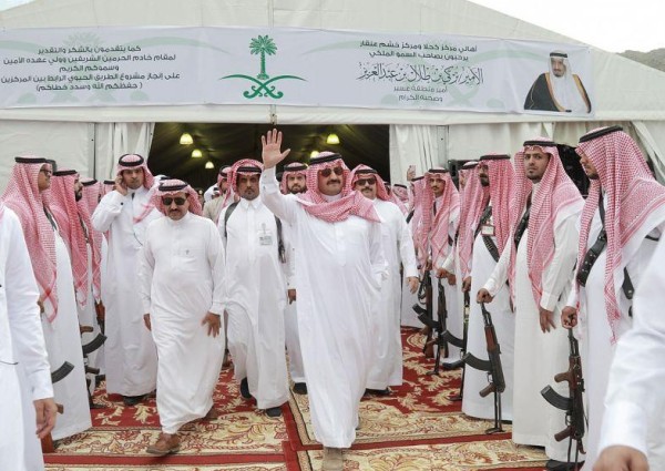 بالفيديو.. أمير عسير: “الحلال بيّن والحرام بيّن” ولن نتساهل مع المماطلين في تنفيذ مشاريع المنطقة بالفيديو.. أمير عسير: “الحلال بيّن والحرام بيّن” ولن نتساهل مع المماطلين في تنفيذ مشاريع المنطقة