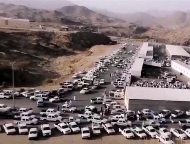 “إمارة عسير” تصدر بيانا حول فيديو ازدحام سوق المواشي.. وتؤكد: قدرنا صغر سن مصور المقطع وحسن نيته