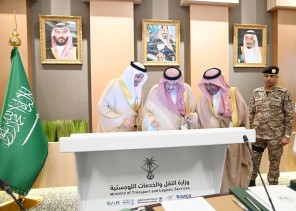سمو أمير منطقة جازان يدشّن 11 مشروعاً تنموياً للطرق بتكلفة بلغت 349 مليون ريال..