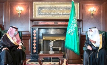 أمير تبوك يستقبل وزير التجارة وزير الإعلام المكلف