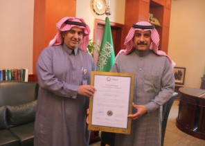 محافظ المجمعة يستقبل مدير مستشفى الملك خالد