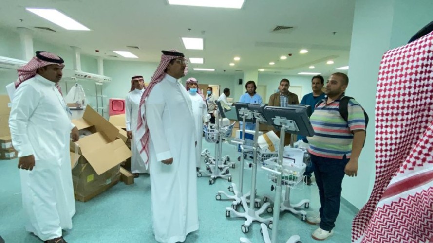 محافظ بلقرن يتفقد سير العمل في تجهيزات مستشفى سبت العلاية الجديد