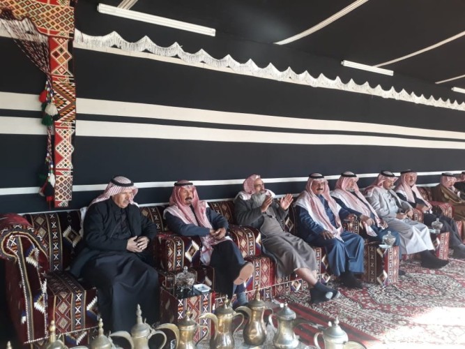 مبادرة جميلة يطلقهاأبراهيم العطوي  وتصبح مركز وملتقى للأدباء والشعراء والمتقاعدين .