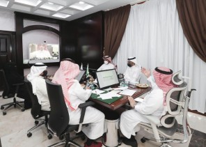 أمين الجوف يرأس الاجتماع الدوري لرؤياء البلديات ويبحث معالجة التشوه البصري ومتابعة الأعمال الميدانية أمين الجوف يرأس الاجتماع الدوري لرؤياء البلديات ويبحث معالجة التشوه البصري ومتابعة الأعمال الميدانية