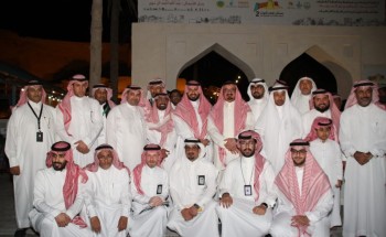 رئيس نادي تطوع الإداري الصحي يزور مبادرة بستان قصر تاروت الثاني